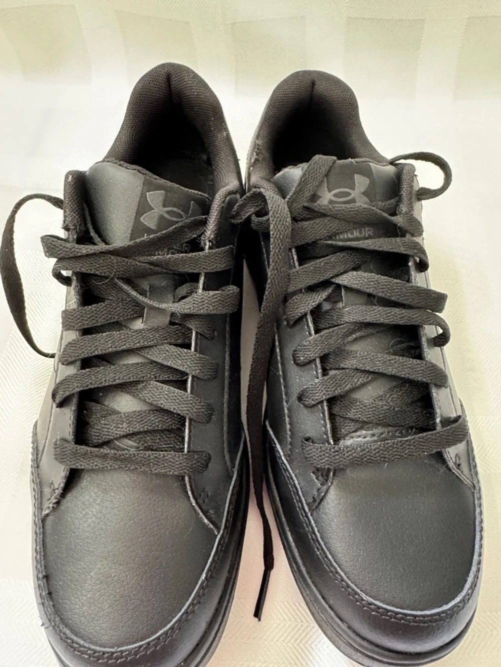 Under Armour all black